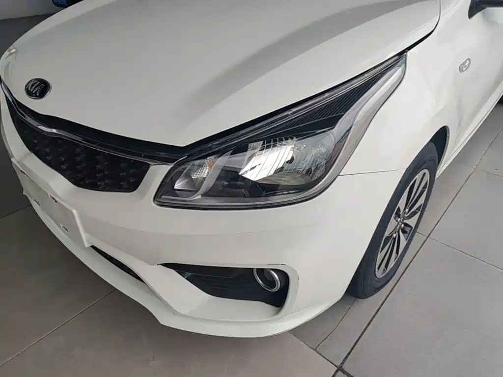 Kia K2 — фото 24