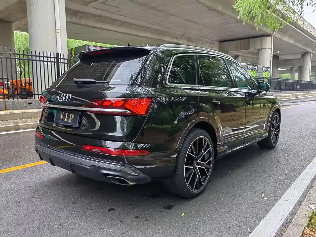 Audi Q7 — фото 4