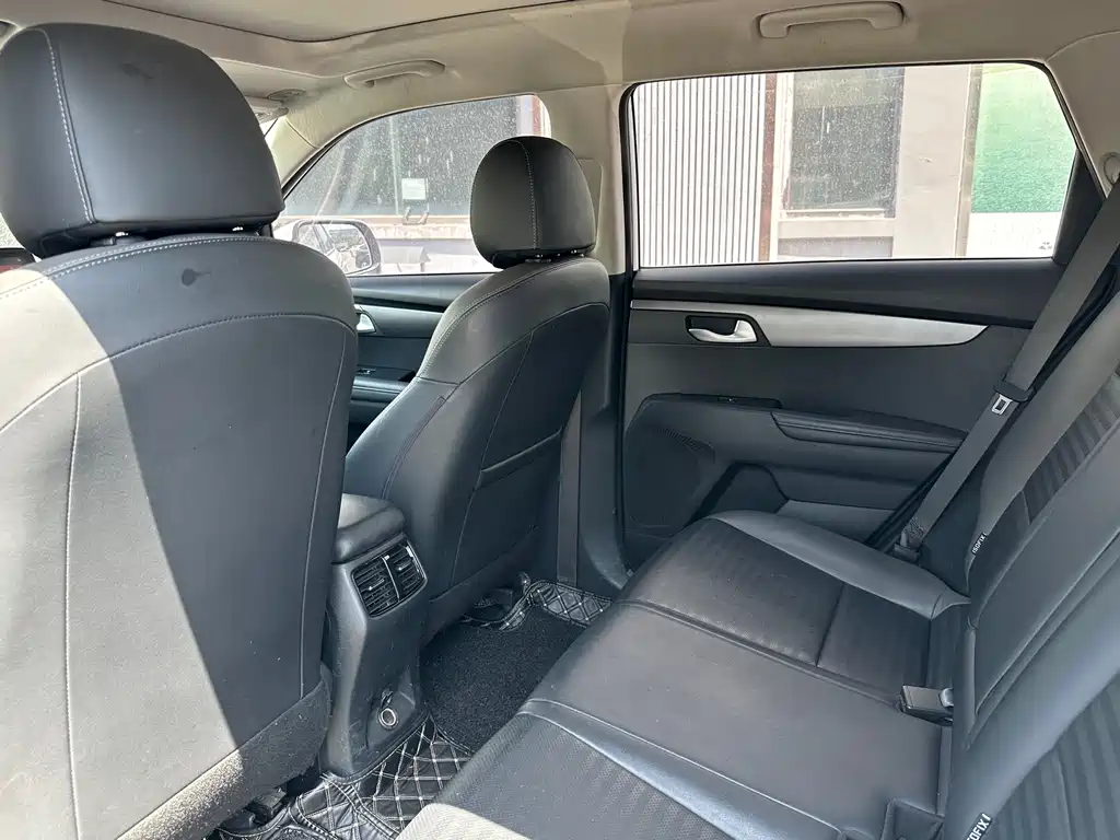 Kia Sportage — фото 5