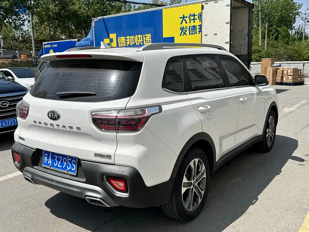 Kia Sportage — фото 7