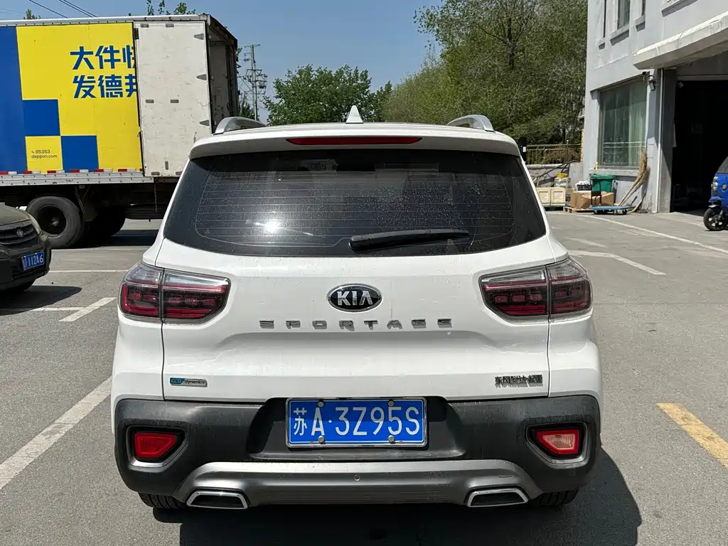 Kia Sportage — фото 8