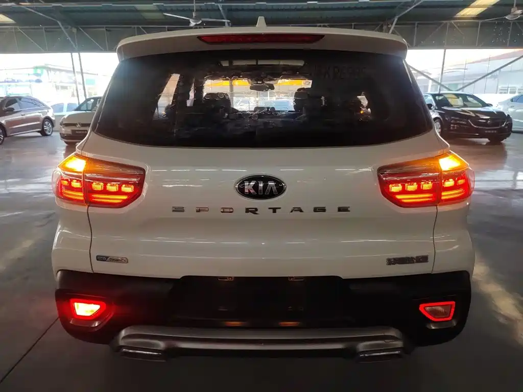 Kia Sportage — фото 4