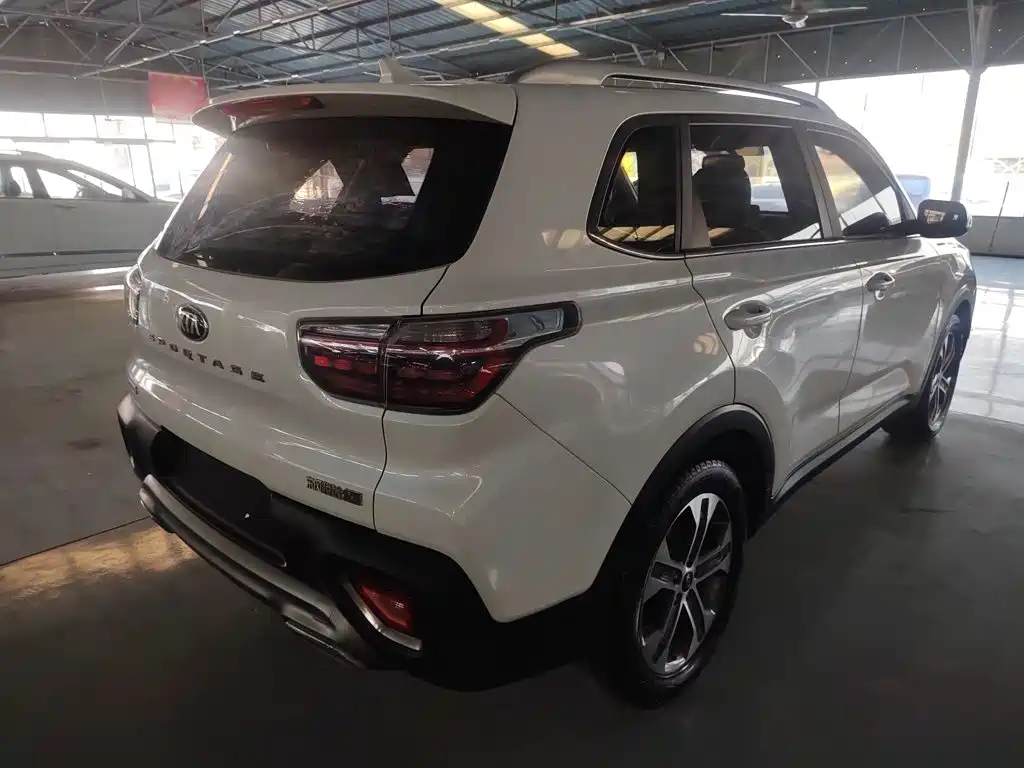 Kia Sportage — фото 5