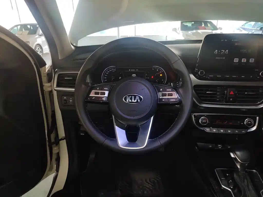 Kia Sportage — фото 7