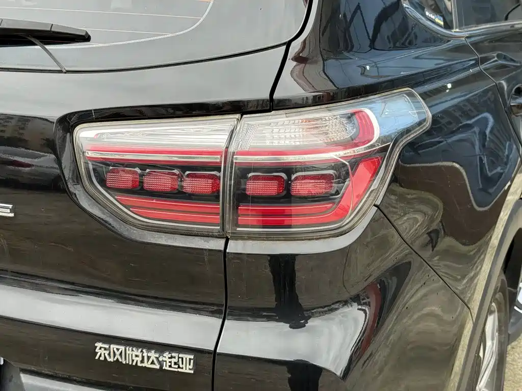 Kia Sportage — фото 11