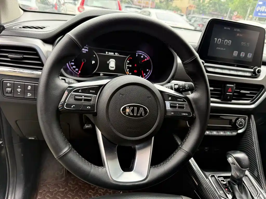 Kia Sportage — фото 6