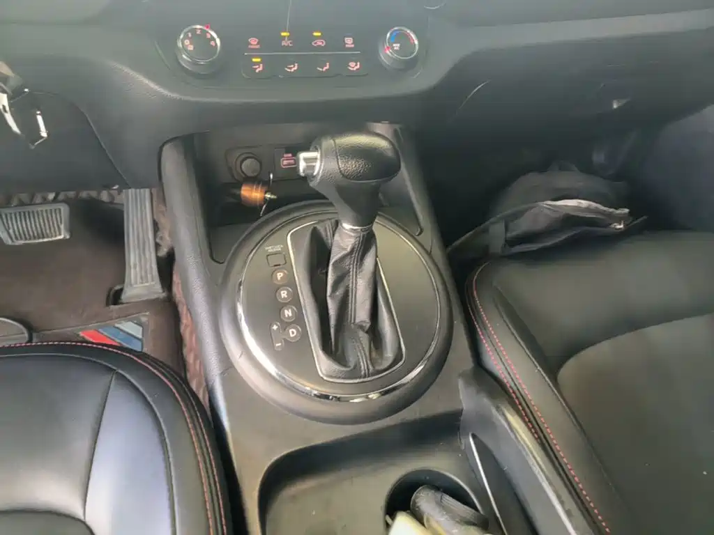Kia Sportage — фото 14