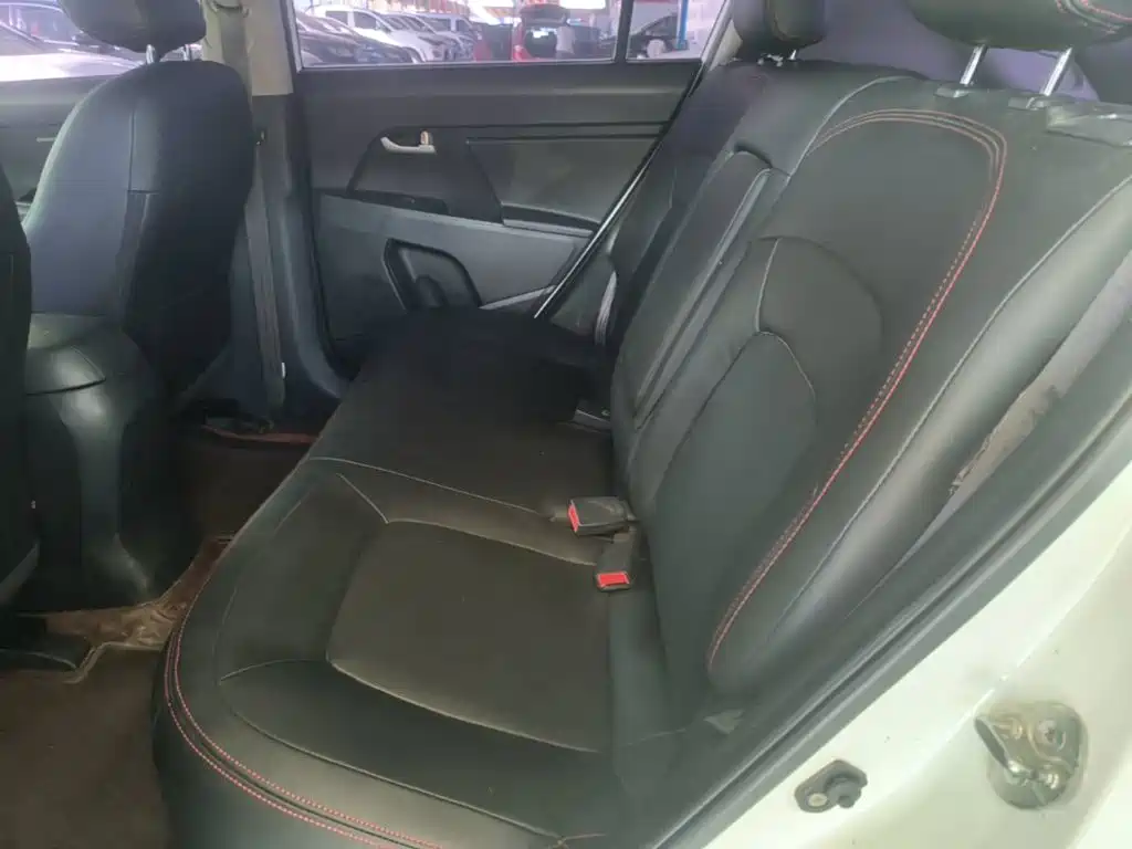 Kia Sportage — фото 17