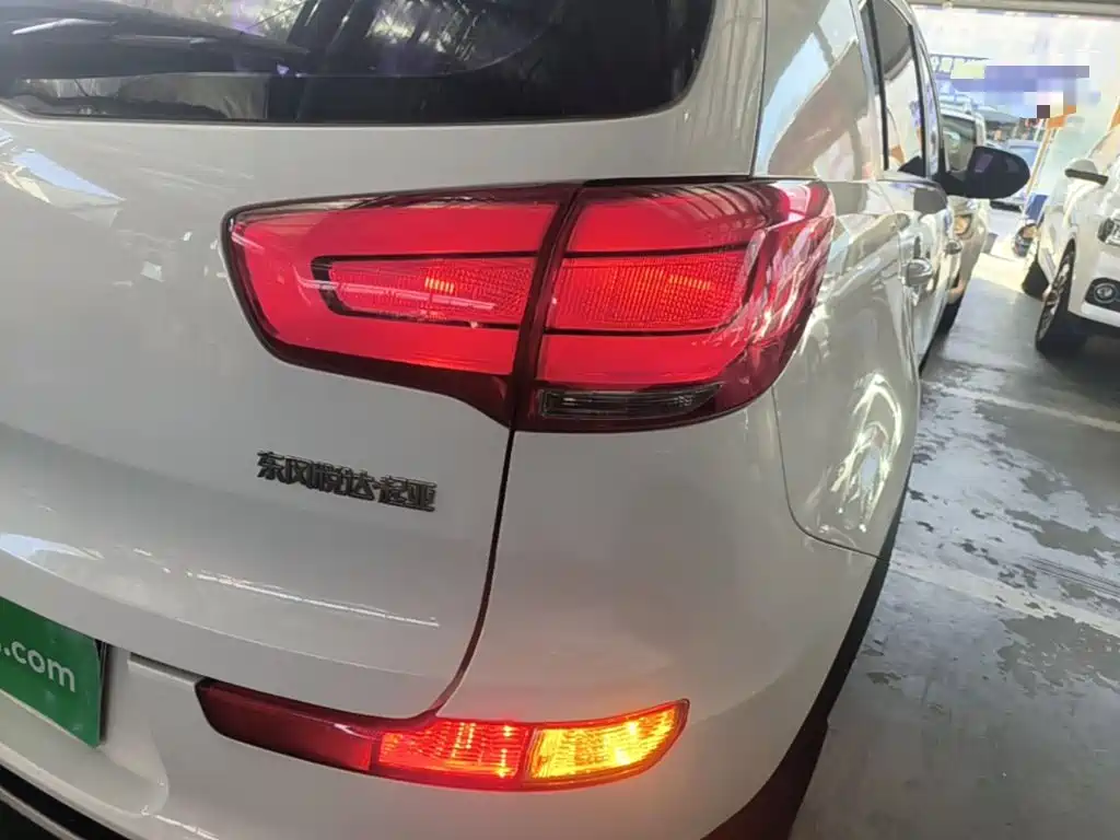 Kia Sportage — фото 8