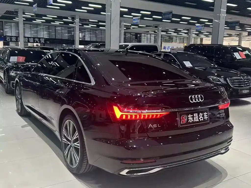 Audi A6L — фото 8