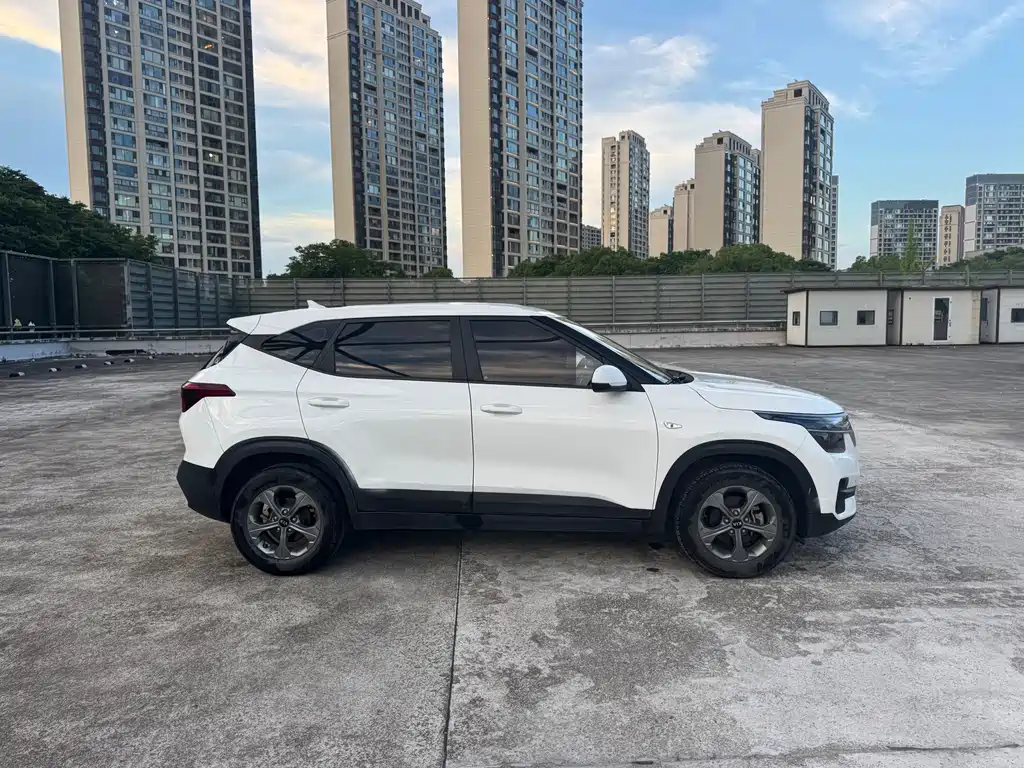 Kia KX3 — фото 4