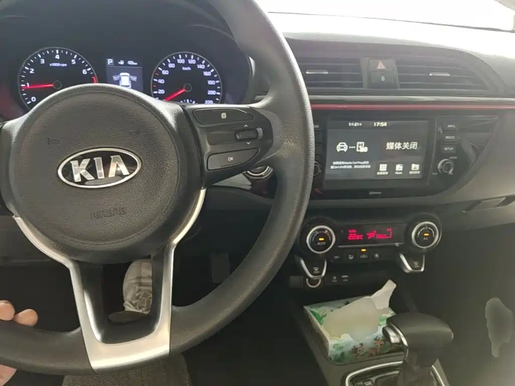 Kia KX Cross — фото 10