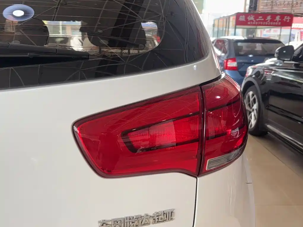 Kia Sportage — фото 10