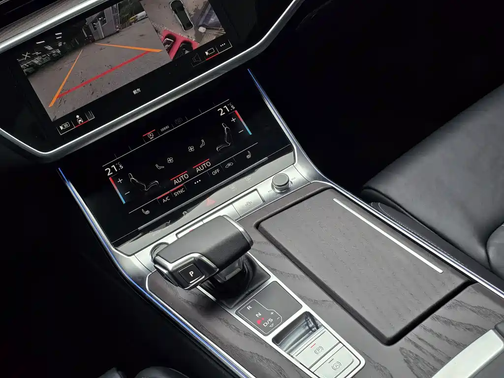 Audi A6L — фото 20