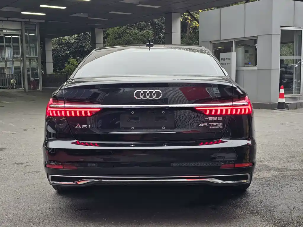 Audi A6L — фото 6