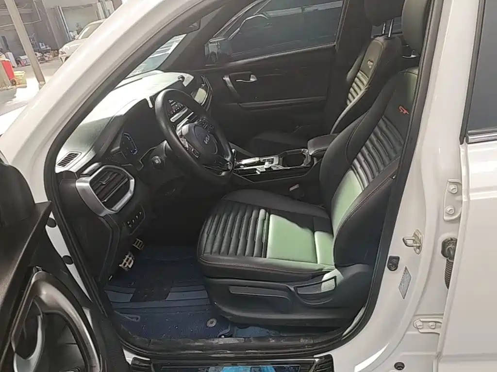 Kia Sportage — фото 15