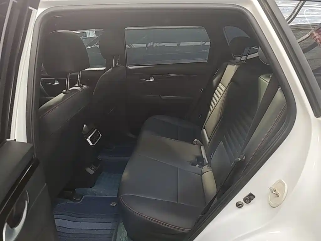 Kia Sportage — фото 17