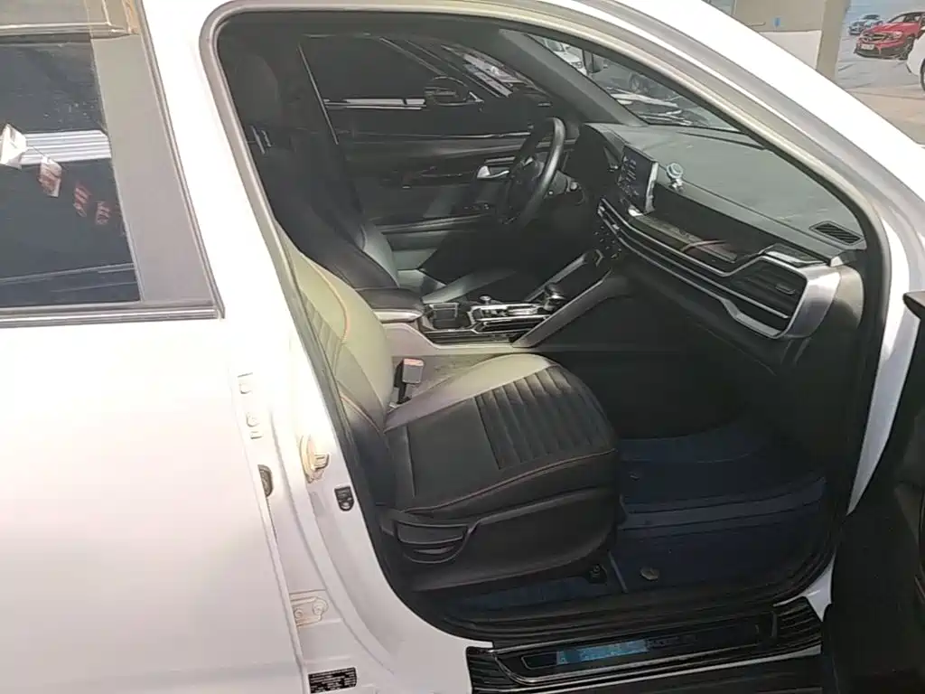 Kia Sportage — фото 25