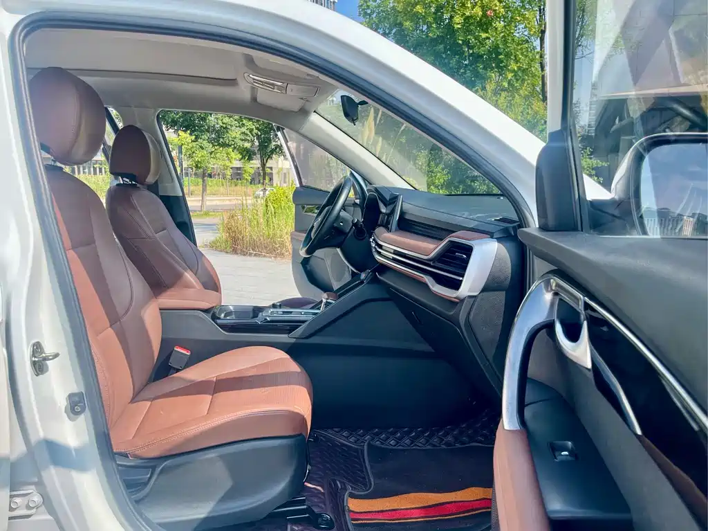 Kia Sportage — фото 11