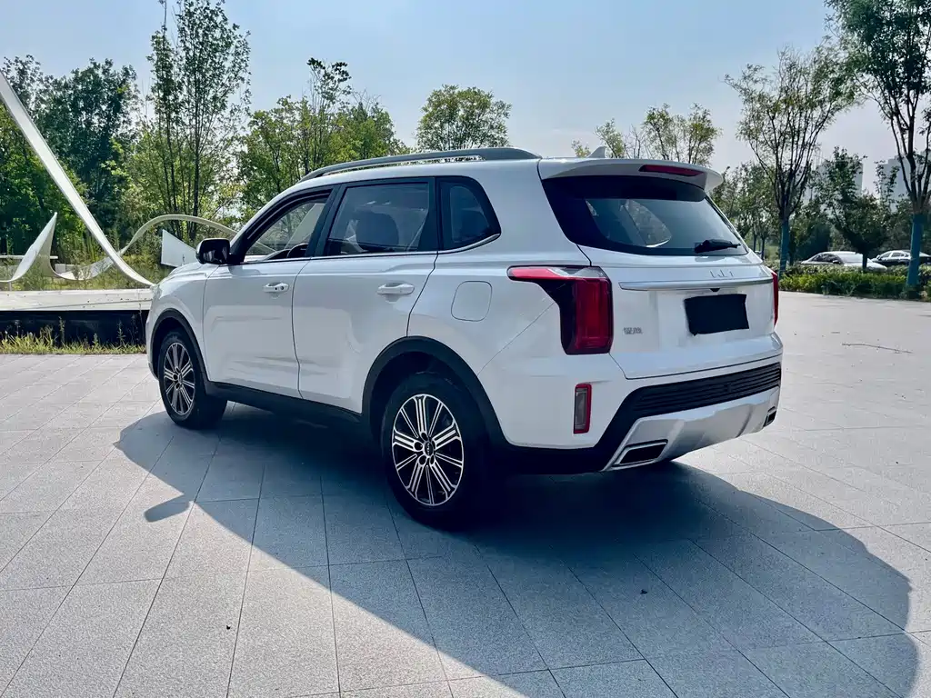 Kia Sportage — фото 18