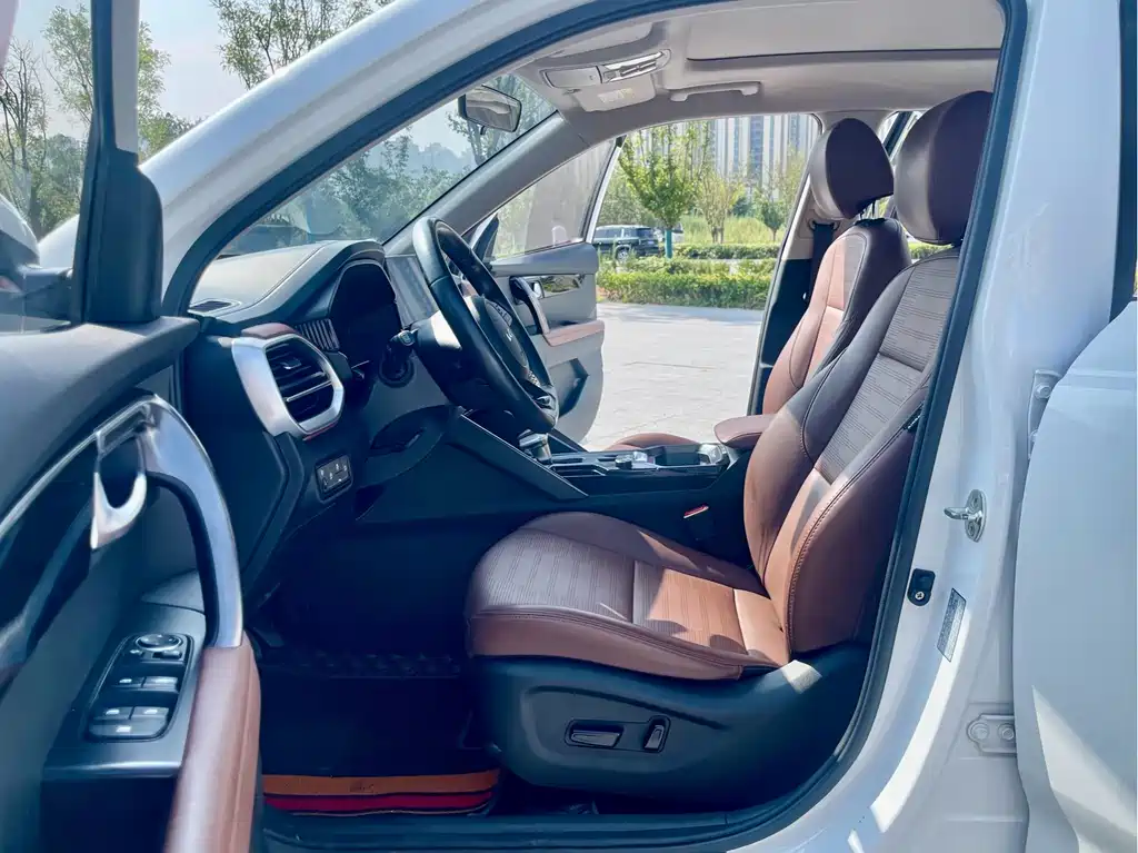 Kia Sportage — фото 10