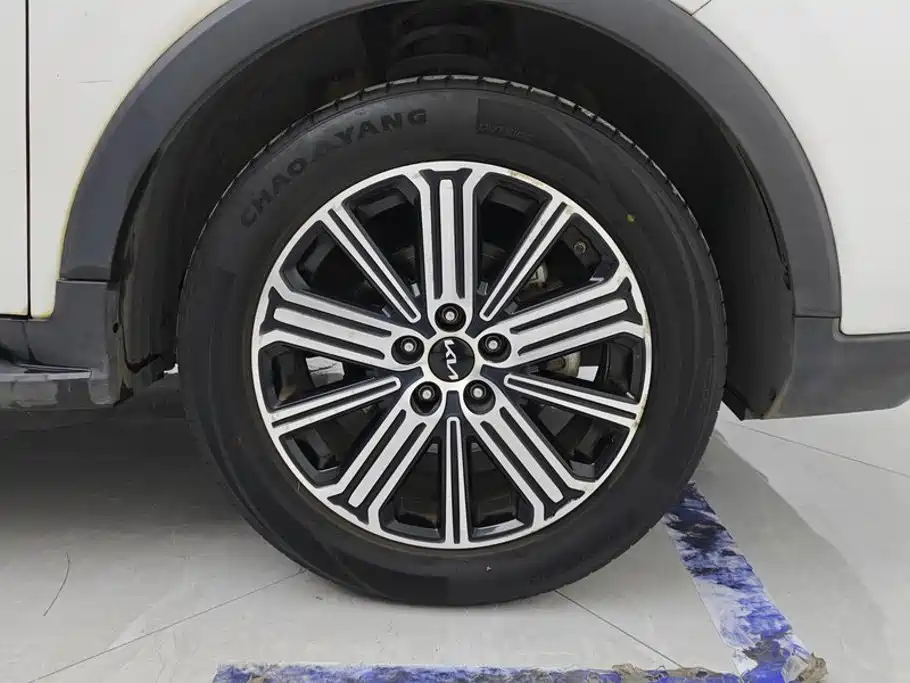 Kia Sportage — фото 6