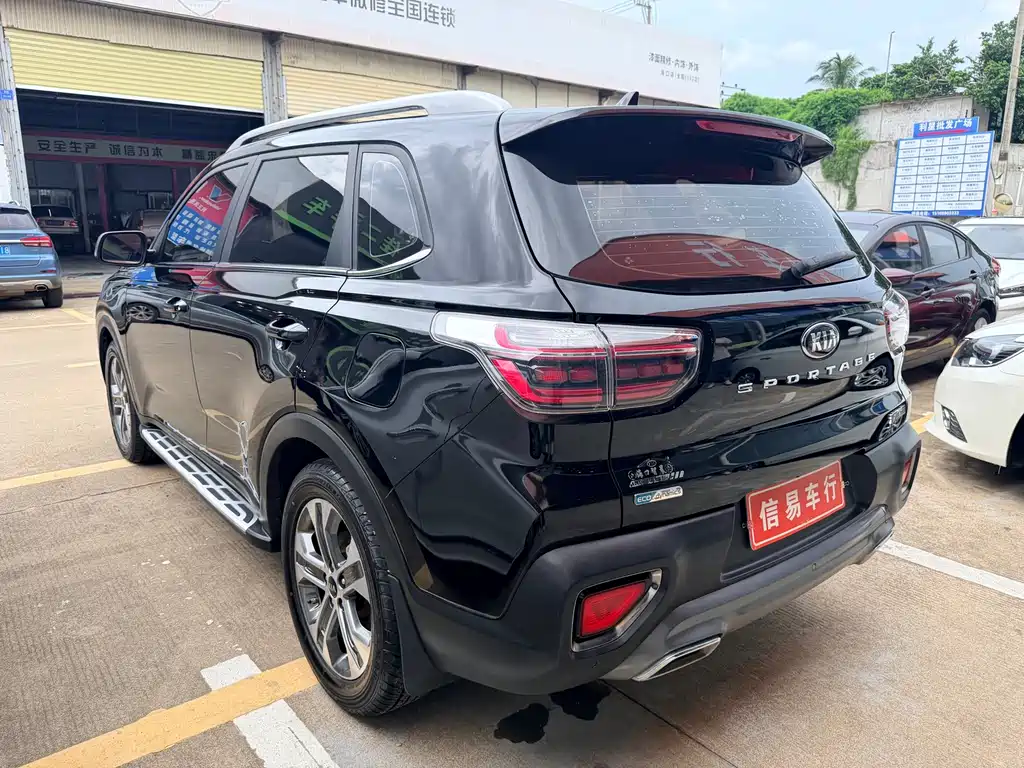 Kia Sportage — фото 6