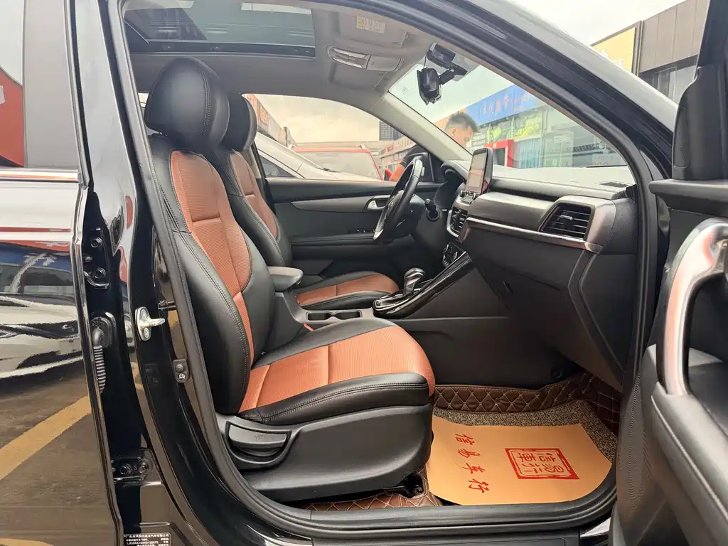 Kia Sportage — фото 10