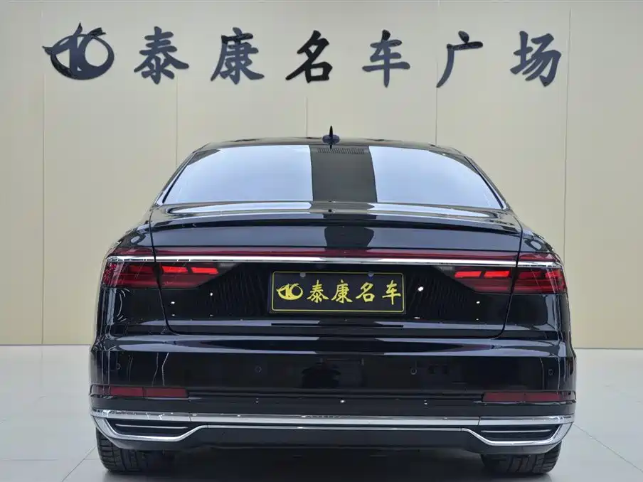 Audi A8 — фото 3