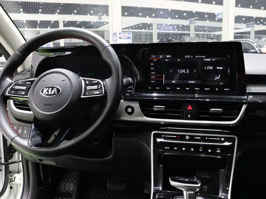 Kia KX3 — фото 11