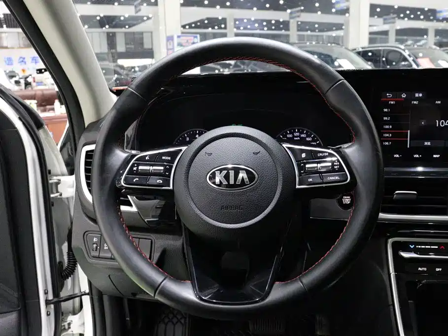 Kia KX3 — фото 13