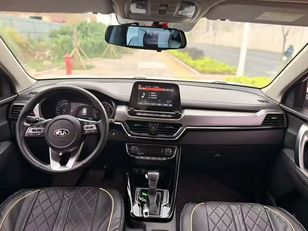 Kia Sportage — фото 14