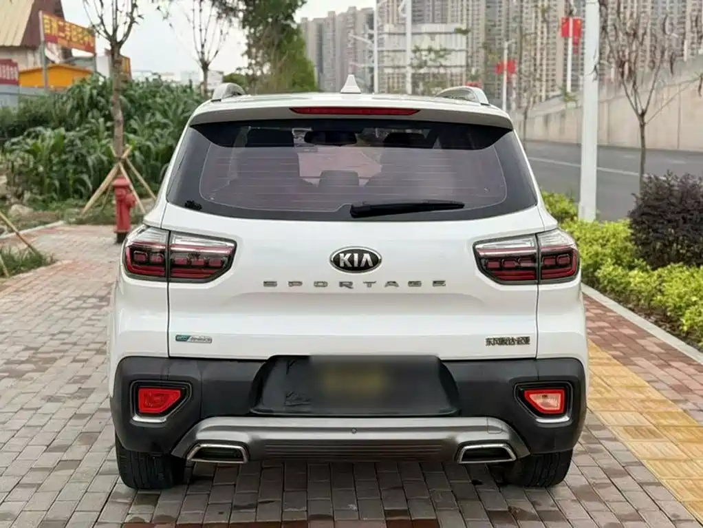 Kia Sportage — фото 8