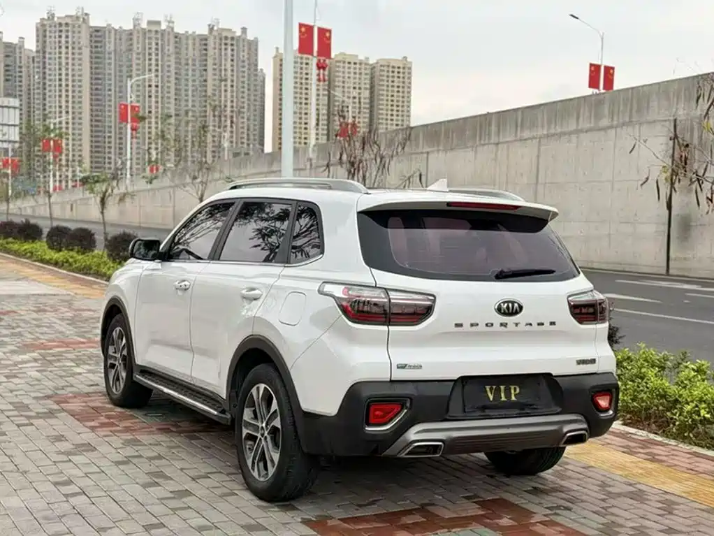 Kia Sportage — фото 9