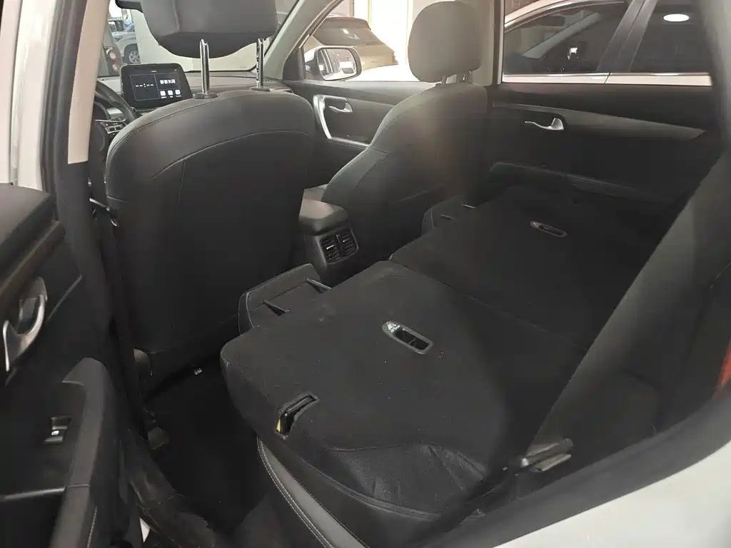 Kia Sportage — фото 17