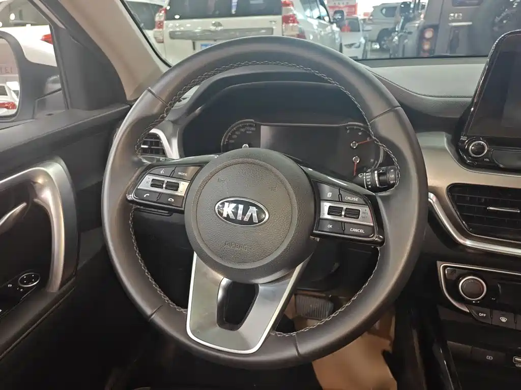 Kia Sportage — фото 4