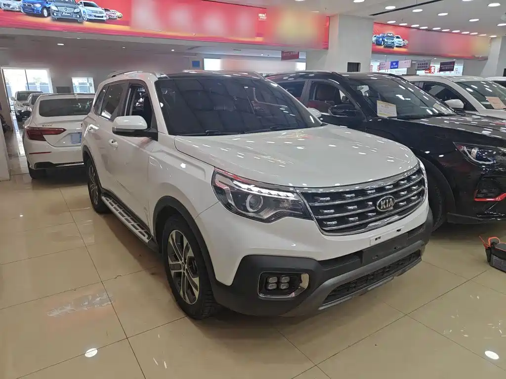 Kia Sportage — фото 8