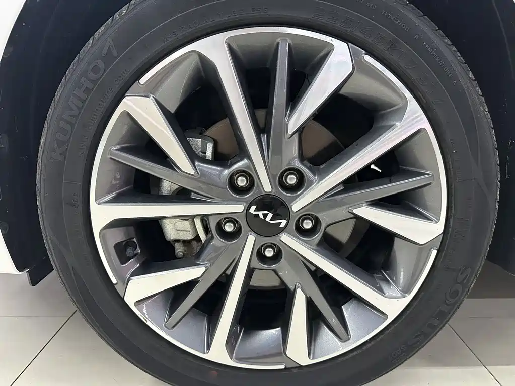Kia K3 — фото 10