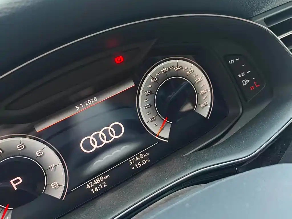 Audi Q7 — фото 6
