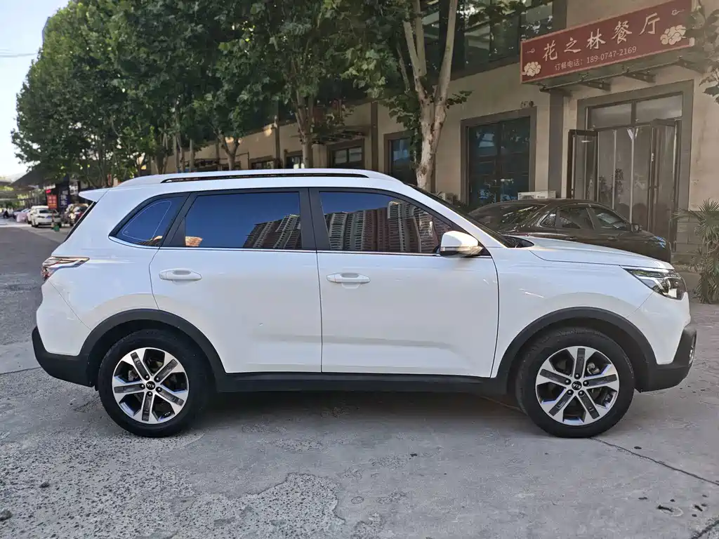 Kia Sportage — фото 5
