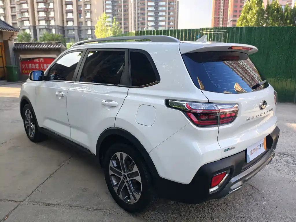 Kia Sportage — фото 7