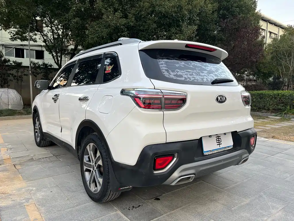 Kia Sportage — фото 7