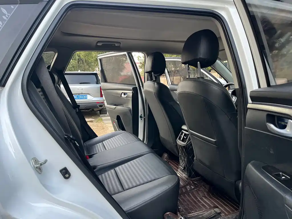 Kia Sportage — фото 10