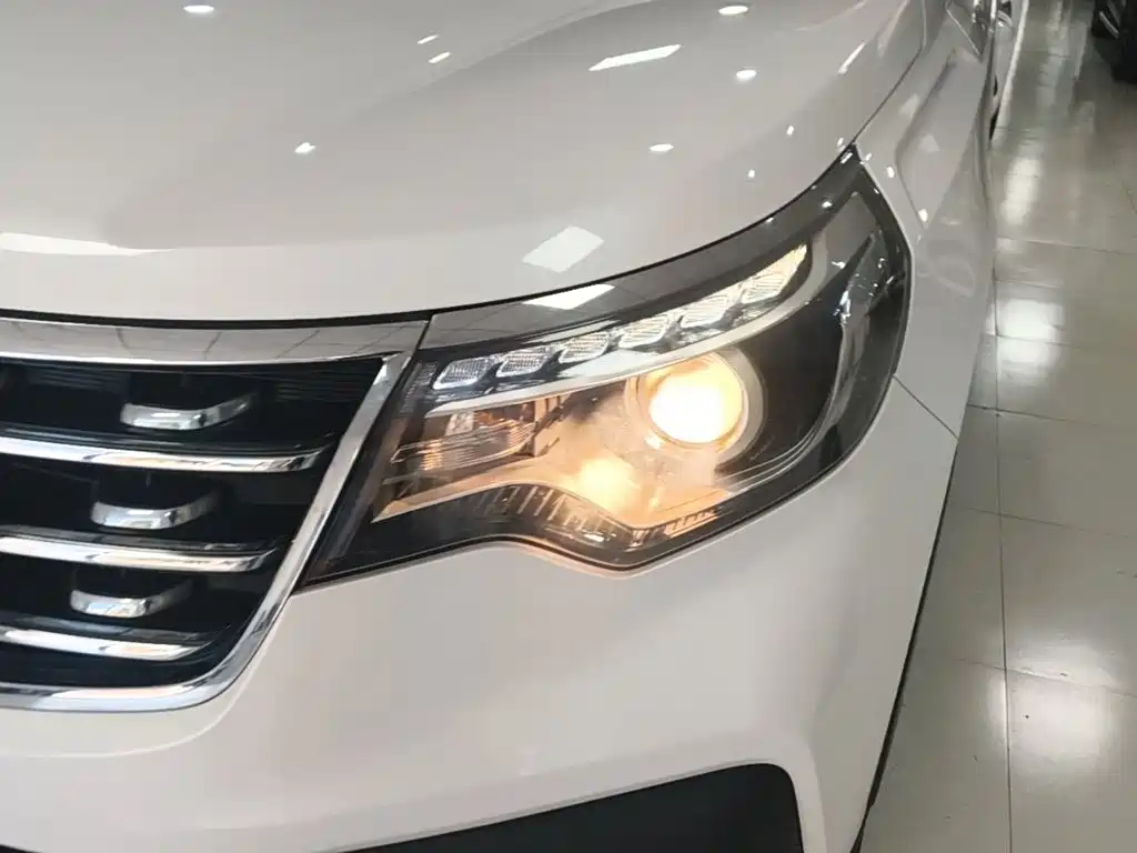 Kia Sportage — фото 18