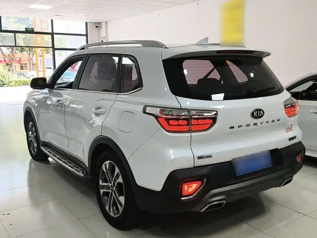 Kia Sportage — фото 23