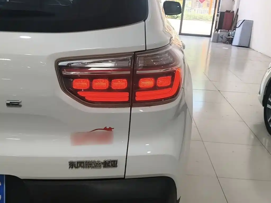 Kia Sportage — фото 24
