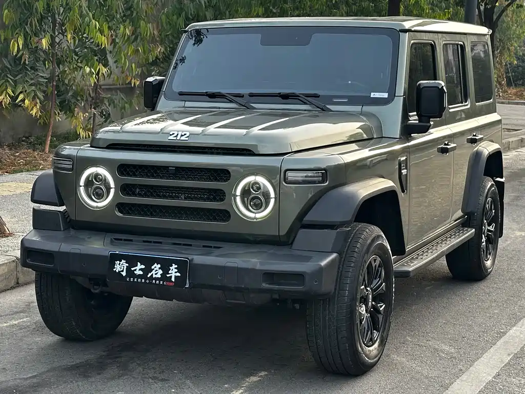 212 212 T01