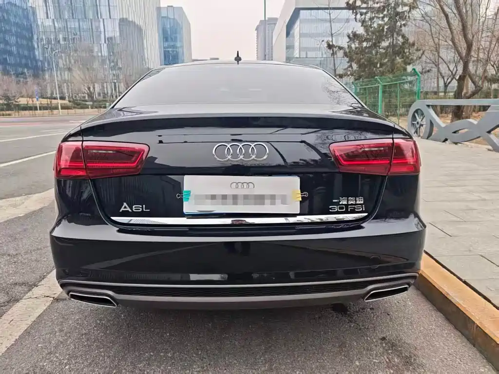 Audi A6L — фото 9