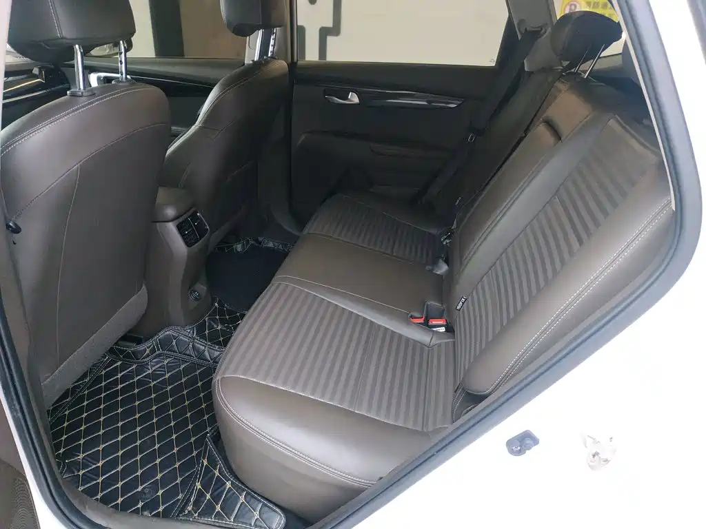 Kia Sportage — фото 17