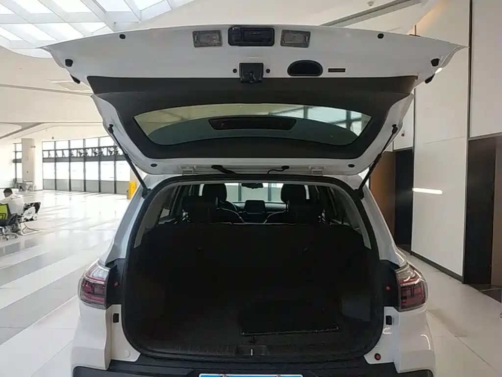 Kia Sportage — фото 19